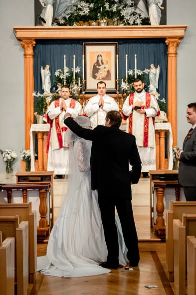 Wedding ceremony photographed by Deus Volt Photography